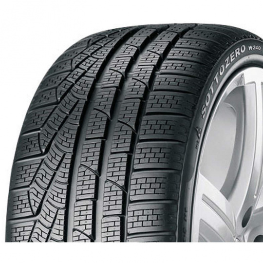 Pirelli Winter Sottozero serie II 245/40 R 20 99V Pirelli Winter Sottozero serie II 245/40 R 20 99V